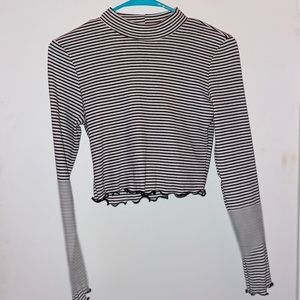 Black and white turtleneck crop top
